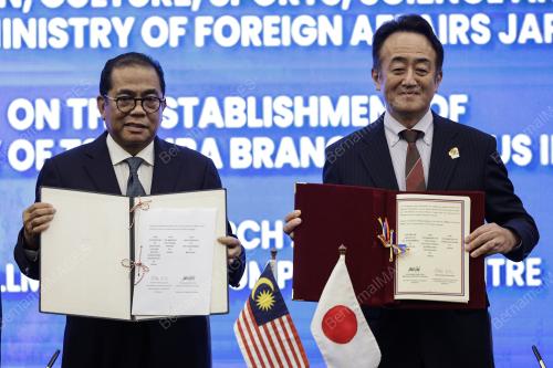 DATUK SERI MOHAMED KHALED NORDIN