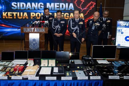 DATUK SERI MOHDKHALIDISMAIL
