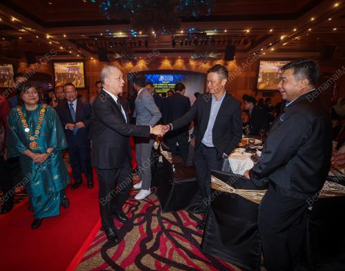 DATUK SERI FADILLAH YUSOF