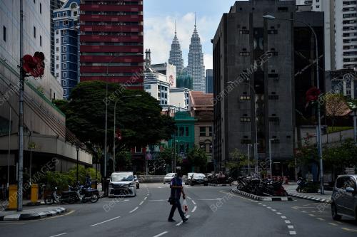 TINJAUAN SEKTOR PELANCONGAN