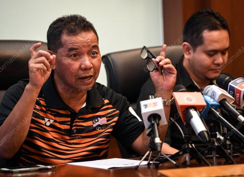 DATUK AHMAD SHAPAWI ISMAIL