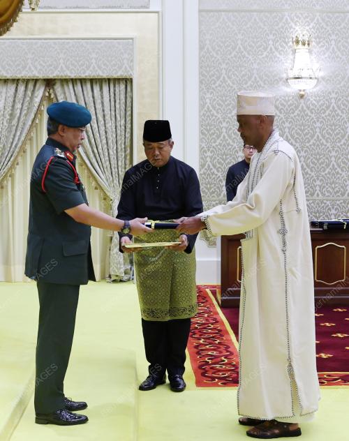 AL-SULTAN ABDULLAH RI'AYATUDDIN AL-MUSTAFA BILLAH SHAH