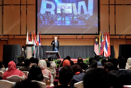 KL31_17092014_KLCONVERGE1
