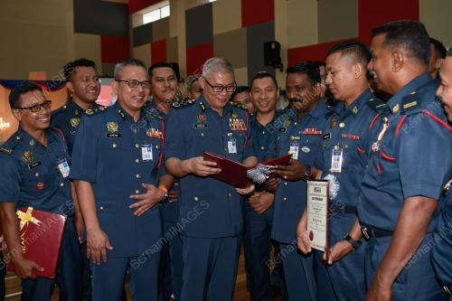 DATUK MOHAMMAD HAMDAN WAHID 
