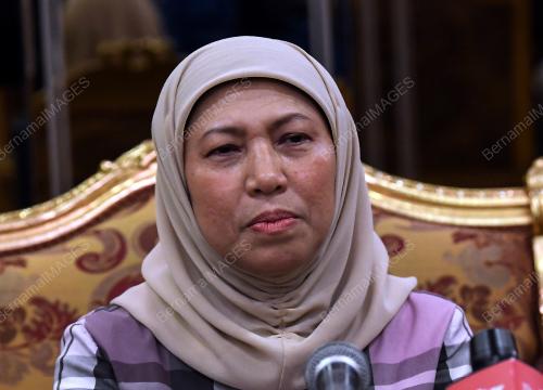 DATUK SERI NANCY SHUKRI