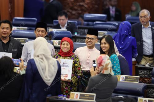 FAHMI FADZIL