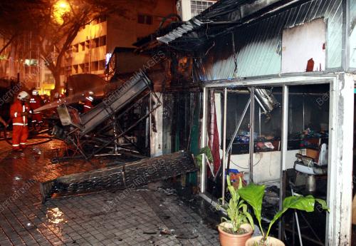 KEBAKARAN DI JALAN TUANKU