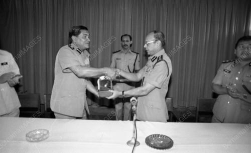 KL31_19012015_PENYERAHAN
