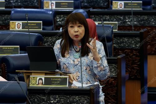LIM HUI YING