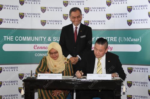 DATUK SERI DR DZULKEFLY AHMAD