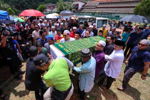PENGKEBUMIAN JENAZAH SHAHRUL KAMAL ROSLAN