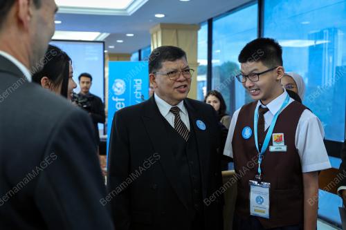 TAN SRI JOHARI ABDUL