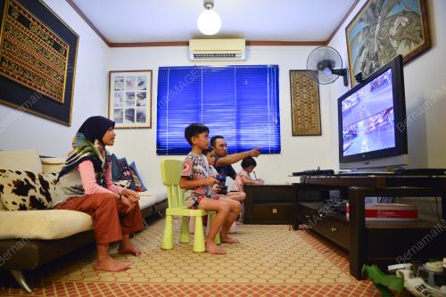 AKTIVITI DI RUMAH - PERINTAH KAWALAN PERGERAKAN