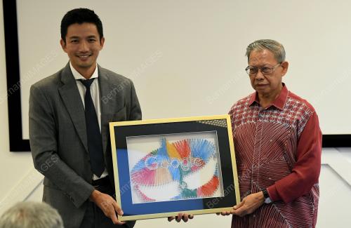 DATUK SERI MUSTAPA MOHAMED