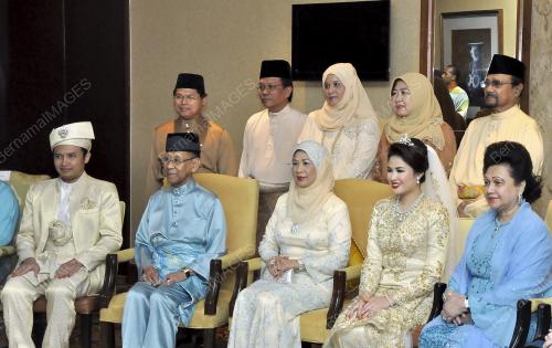 KL31_22112013_AGONG
