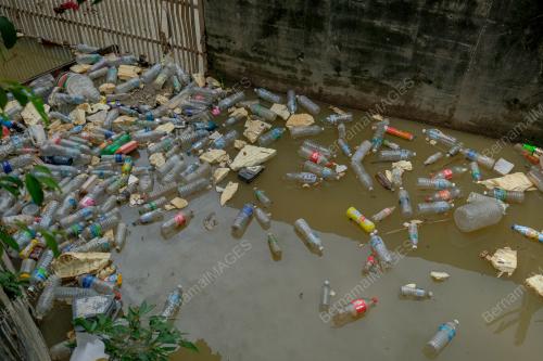 TINJAUAN SAMPAH SARAP YANG TERSANGKUT DI PERANGKAP SAMPAH ATAU SUNGAI/ PARIT/ TERCEMAR SAMPAH SARAP