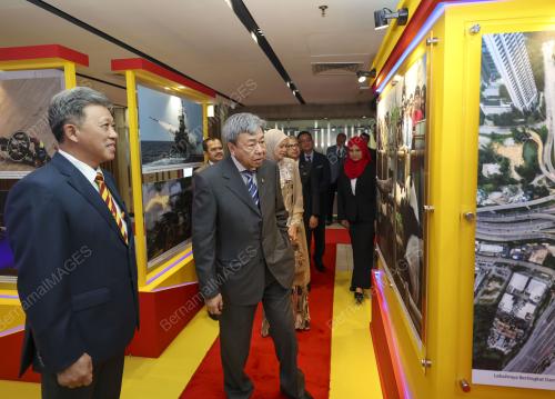 SULTAN SELANGOR SULTAN SHARAFUDDIN IDRIS SHAH