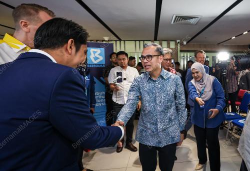 FAHMI FADZIL