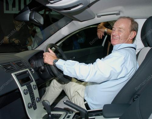 PELANCARAN KERETA VOLVO C30