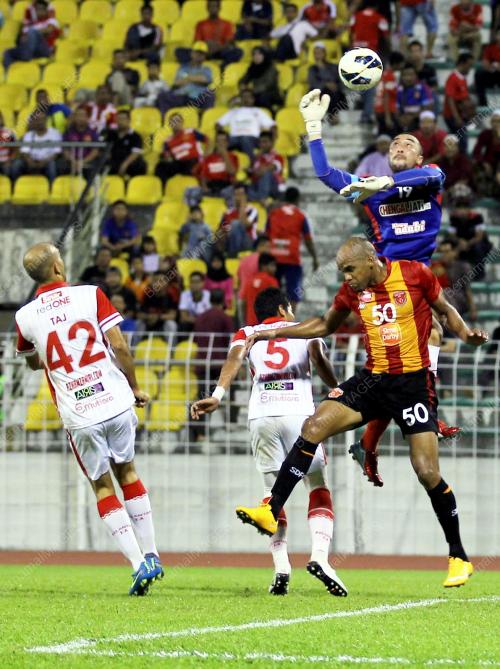 KL31_23062015_BOLA