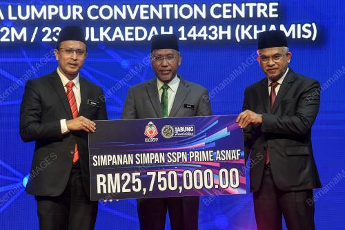 SENATOR DATUK IDRIS AHMAD