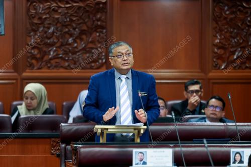 DATUK SERI DR SHAMSUL ANUAR