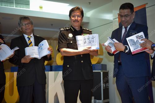DATUK SERI AZAM BAKI
