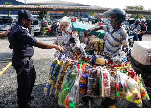 OPERASI PEMANDU WARGA ASING (OP PEWA)