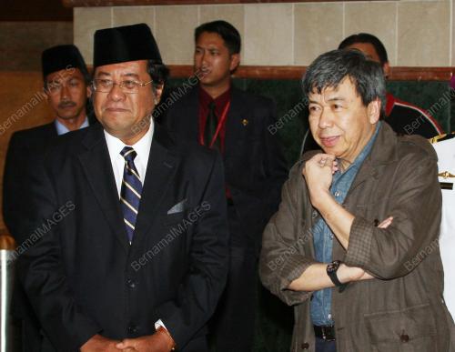 SULTAN SHARIFUDDIN IDRIS SHAH
