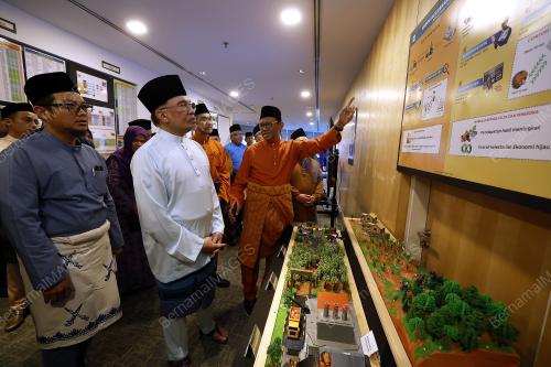 DATUK SERI ANWAR IBRAHIM
