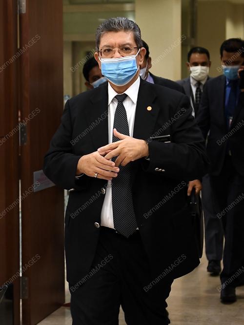 PERSIDANGAN PARLIMEN PENGGAL KETIGA 