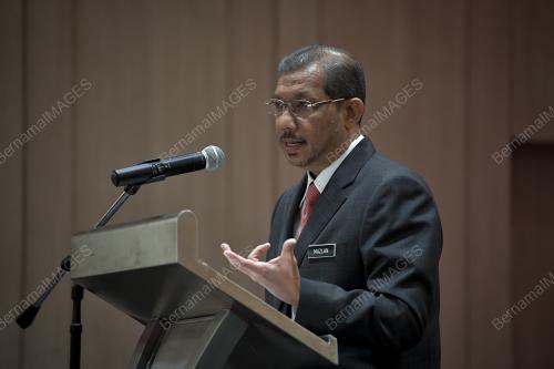 DATUK SERI DR MAZLAN YUSSOFF