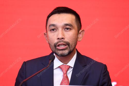 NOVAN AMIRUDIN