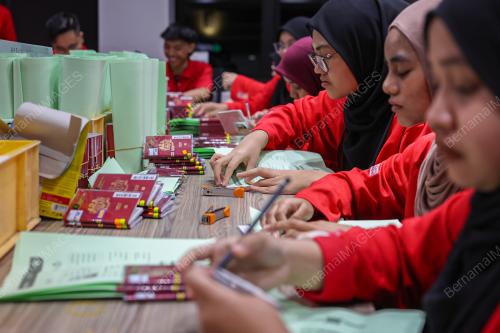 PASPORT DAN VISA JEMAAH HAJI