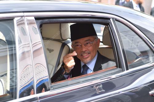 AL-SULTAN ABDULLAH RI'AYATUDDIN AL-MUSTAFA BILLAH SHAH