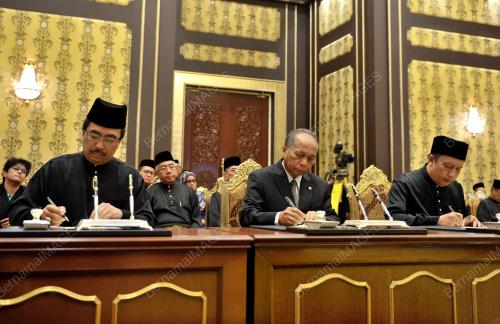 KL31_29072015_AGONG
