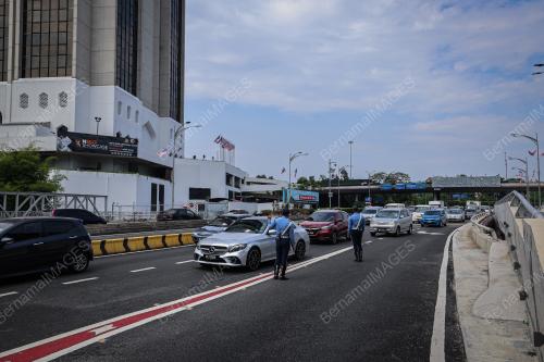 PERSIMPANGAN LEBUHRAYA SULTAN ISKANDAR KUALA LUMPUR
