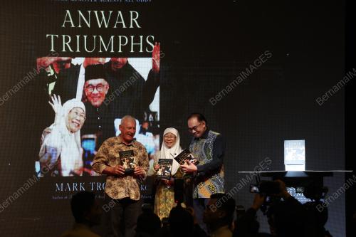 DATUK SERI ANWAR IBRAHIM