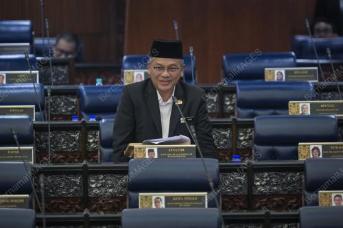 DATUK DR MOHD NA'IM MOKHTAR