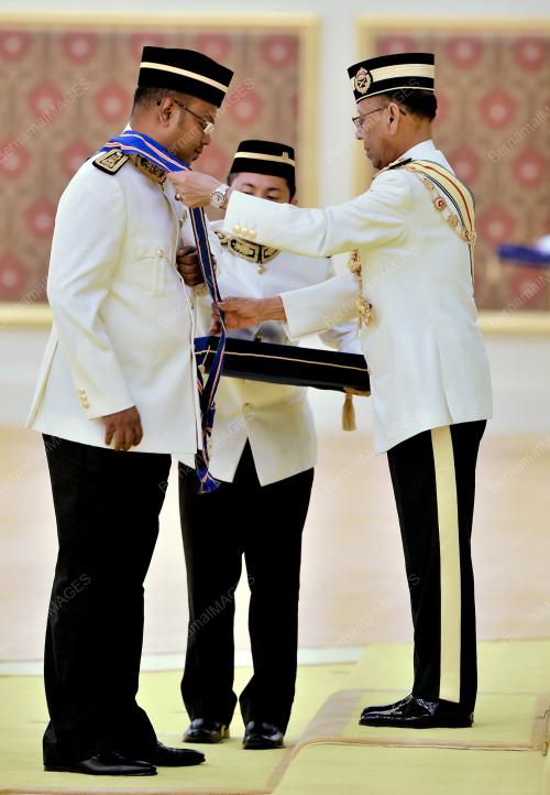 KL32_01022013_AGONG_PINGAT