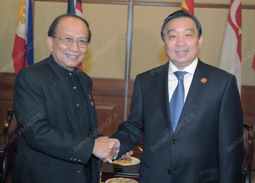 KL32_01032012_AMRI