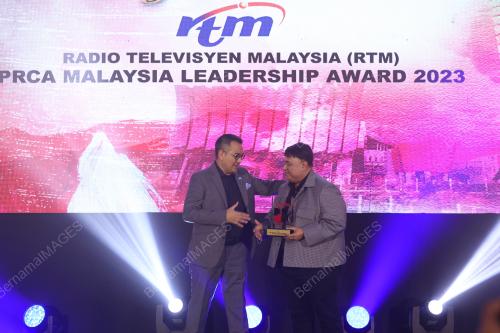 ANUGERAH PERHUBUNGAN AWAM MALAYSIA KE-15