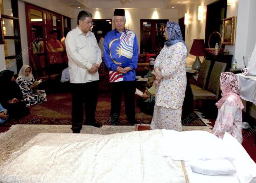 MOHD NAJIB TUN ABDUL RAZAK