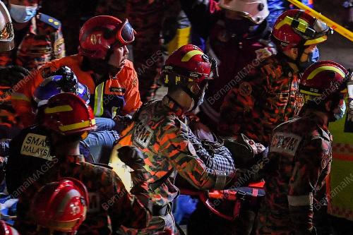 MANGSA MENINGGAL DUNIA STRUKTUR LEBUHRAYA SUKE RUNTUH