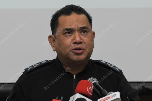 DATUK HUZIR MOHAMED