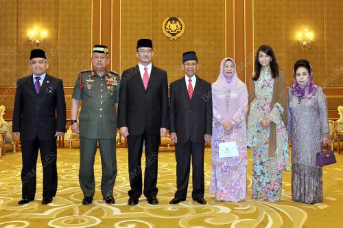 KL32_03062013_AGONG