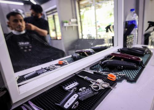 PERKHIDMATAN GUNTING RAMBUT