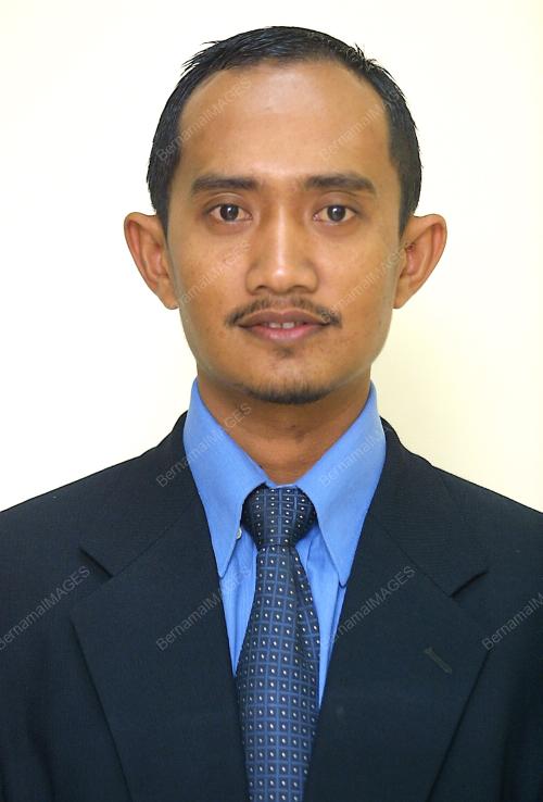 KHAIRULANUAR YAHAYA