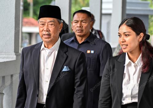 TAN SRI MUHYIDDIN MOHD YASSIN
