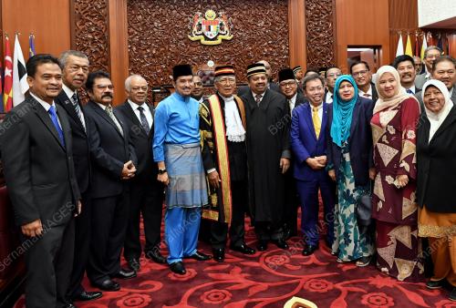 KL32_03112017_031117_DEWAN_NEGARA_BN201711020180